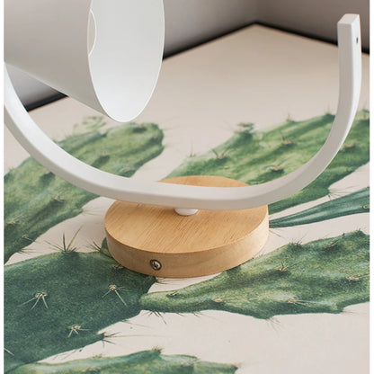 Nordic Creative Resin Model sconce light